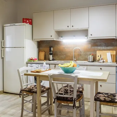 Petros N' Dimi Home, Near City Center شقة خانيا