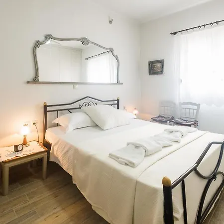 Petros N' Dimi Home, Near City Center شقة
