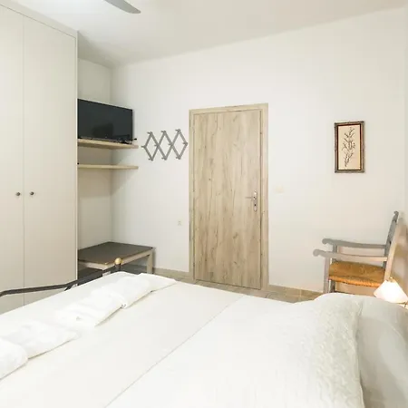 Apartmán Petros N' Dimi Home, Near City Center *